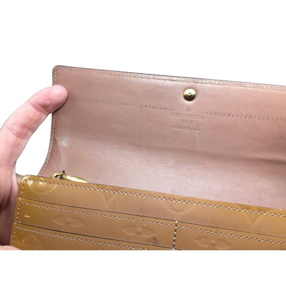 Louis Vuitton Vernis Monogram Sarah Long Wallet -Bronze / Mustard - Picture 13 of 16